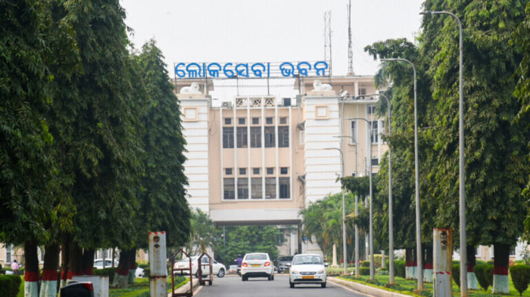 ଅବସରପ୍ରାପ୍ତ କର୍ମଚାରୀଙ୍କ ପୁନଃନିଯୁକ୍ତି ଉପରେ ଅଙ୍କୁଶ