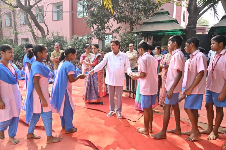 ଚଳିତ ବର୍ଷ ମାଟ୍ରିକ ପରୀକ୍ଷାରେ କିସ୍‍ର ୨୧୦୦ ଛାତ୍ରଛାତ୍ରୀ